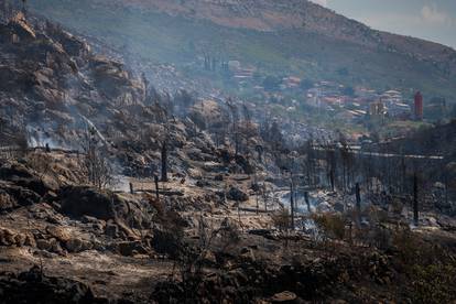 FOTO Spaljena zemlja: Potresni prizori opožarene Žrnovnice