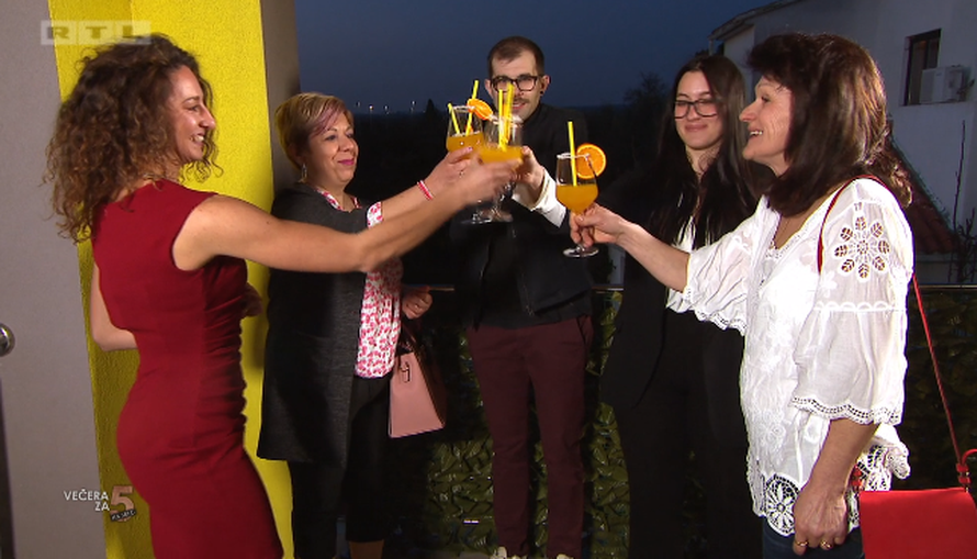 Kandidati iz Pule žale se jer nije bilo alkohola i maslinovog ulja: 'E, barem da je vino ponudila...'