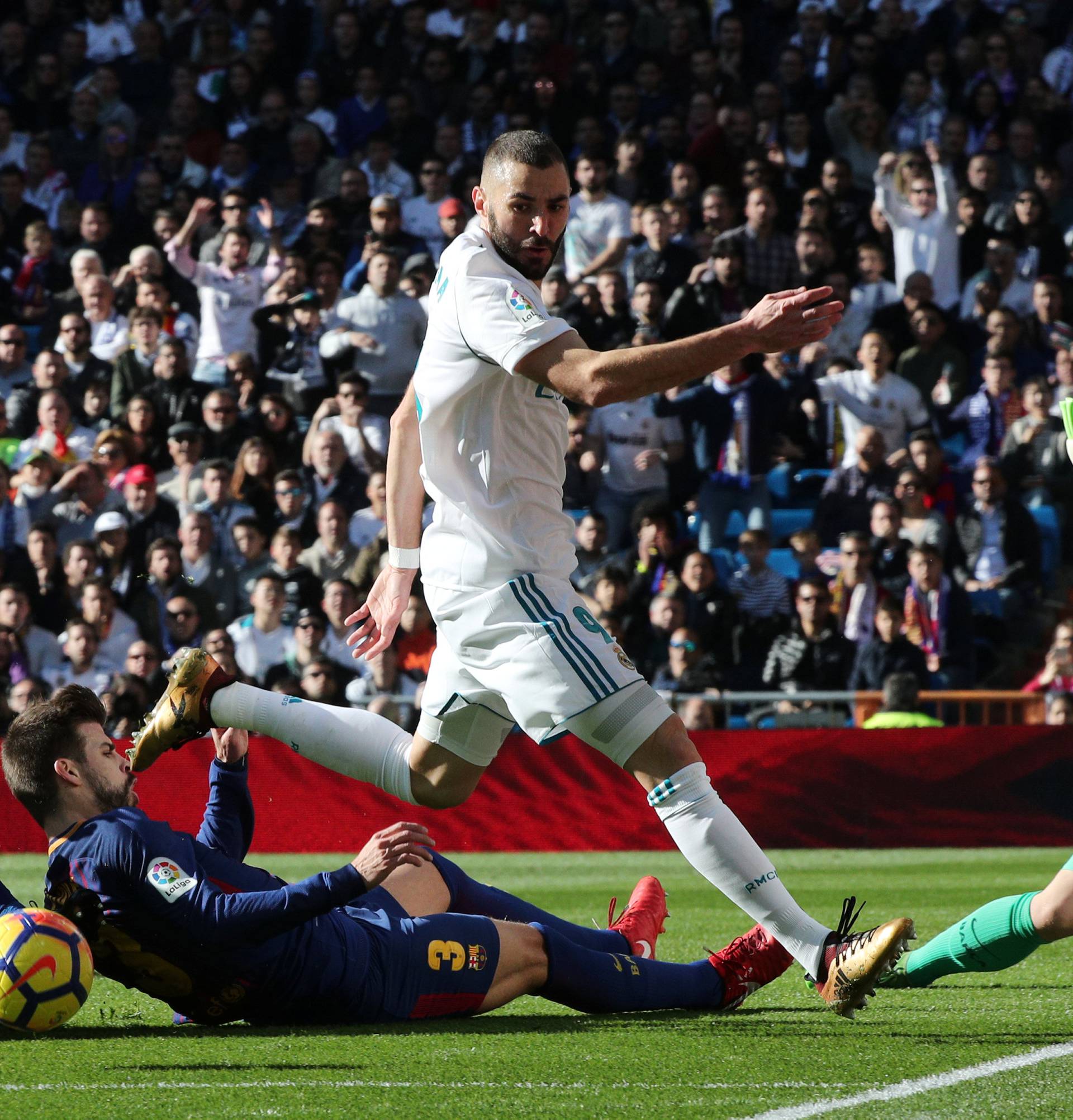 La Liga Santander - Real Madrid vs FC Barcelona