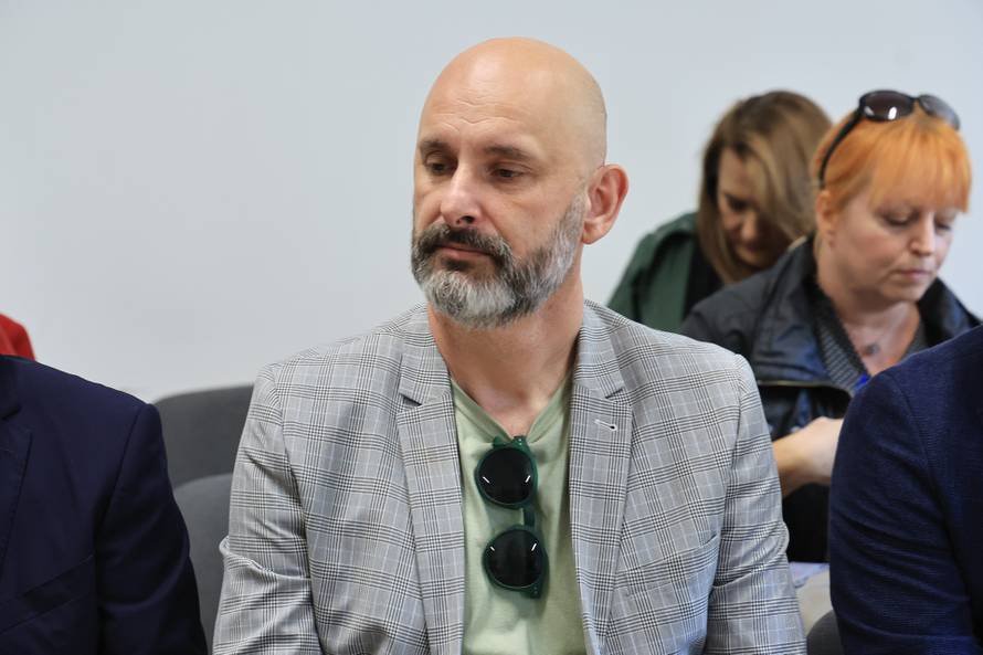 Zagreb: Početak sudjenja u aferi Po babi i stričevima