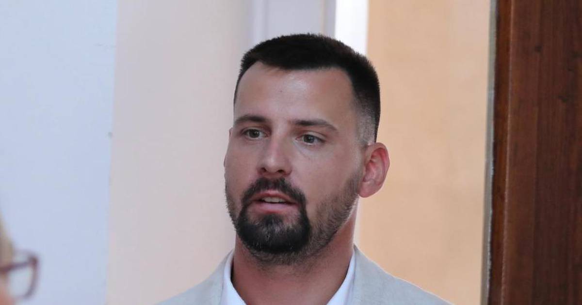 Ivošević alleges assault by hooligans who rammed car with two deputy mayors inside