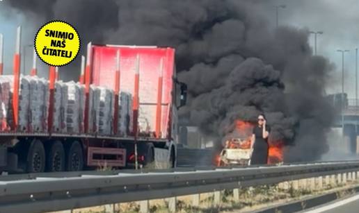 DRAMATI&Ccaron;NA SNIMKA Vatra progutala auto na ZG obilaznici!