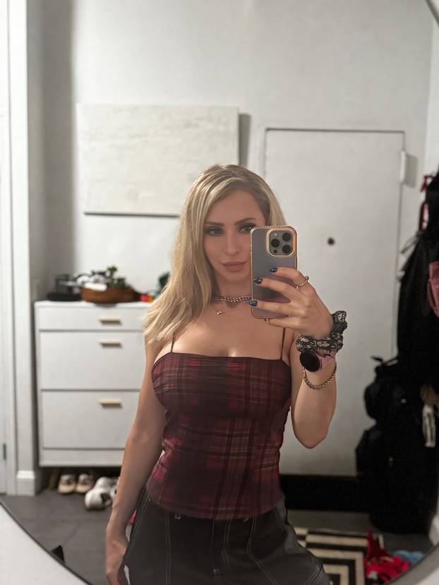 FOTO Stvorila AI dvojincu kako bi si olakšala posao: 'Radi sve što ja ne želim'