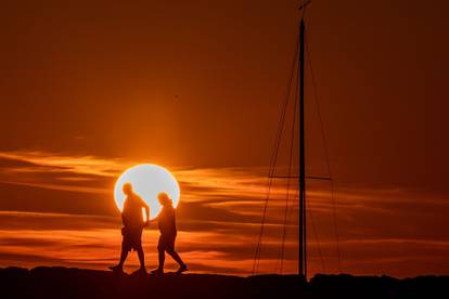 Romantični zalazak sunca u Fažani privukao je mnoge