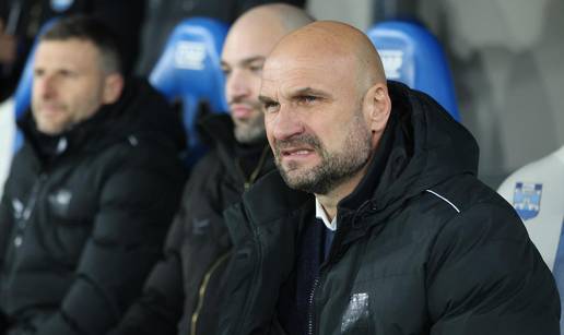 Navija&ccaron;i Osijeka: 'Sopi&cacute;u ovo nikad ne&cacute;u oprostiti, ali on nije kriv &scaron;to smo zadnji na tablici'