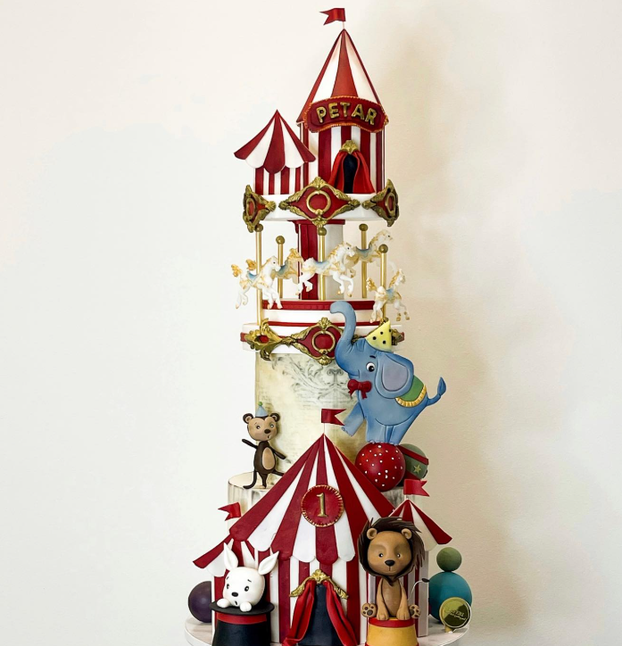 FOTO Maja Šuput proslavila je 46. rođendan - pogledajte tortu koja je bila hit večeri