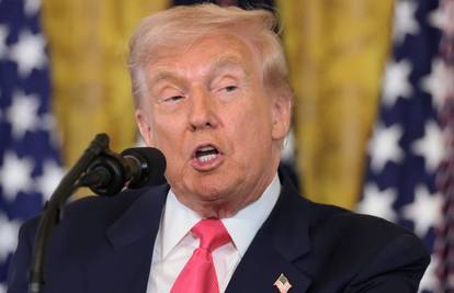 SAD odobrio prodaju oružja Tajvanu prvi put pod Trumpom