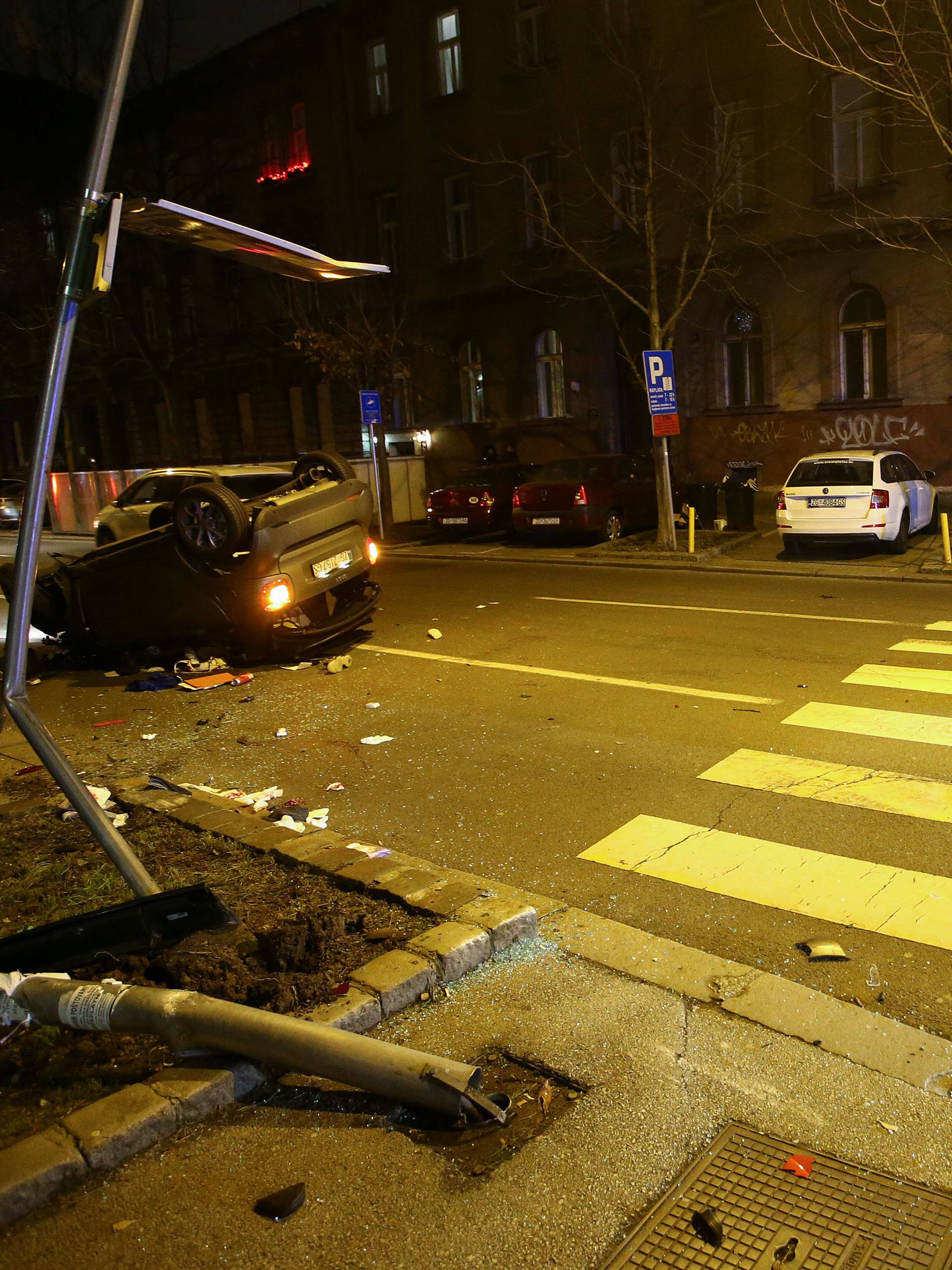 Skrivio nesreću u Zagrebu: Iz srednje trake skretao je lijevo