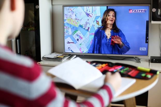 Zagreb: Nastava preko virtualnih učionica na HRT 3