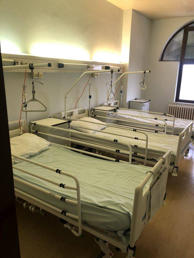 U osječki Klinički bolnički centar stiglo sto novih kreveta, vrijednih oko 1,5 milijuna kuna