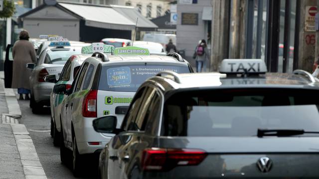 Vozači Ubera u štrajku zbog neredovitih isplataplaća