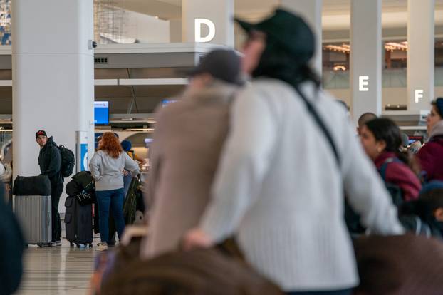 Major winter storm spreads across a large swath of the United States