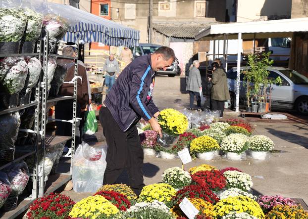 Šibenik: Uo?i nadolaze?ih blagdana pove?ana ponuda cvije?a i cvjetnih aranžmana