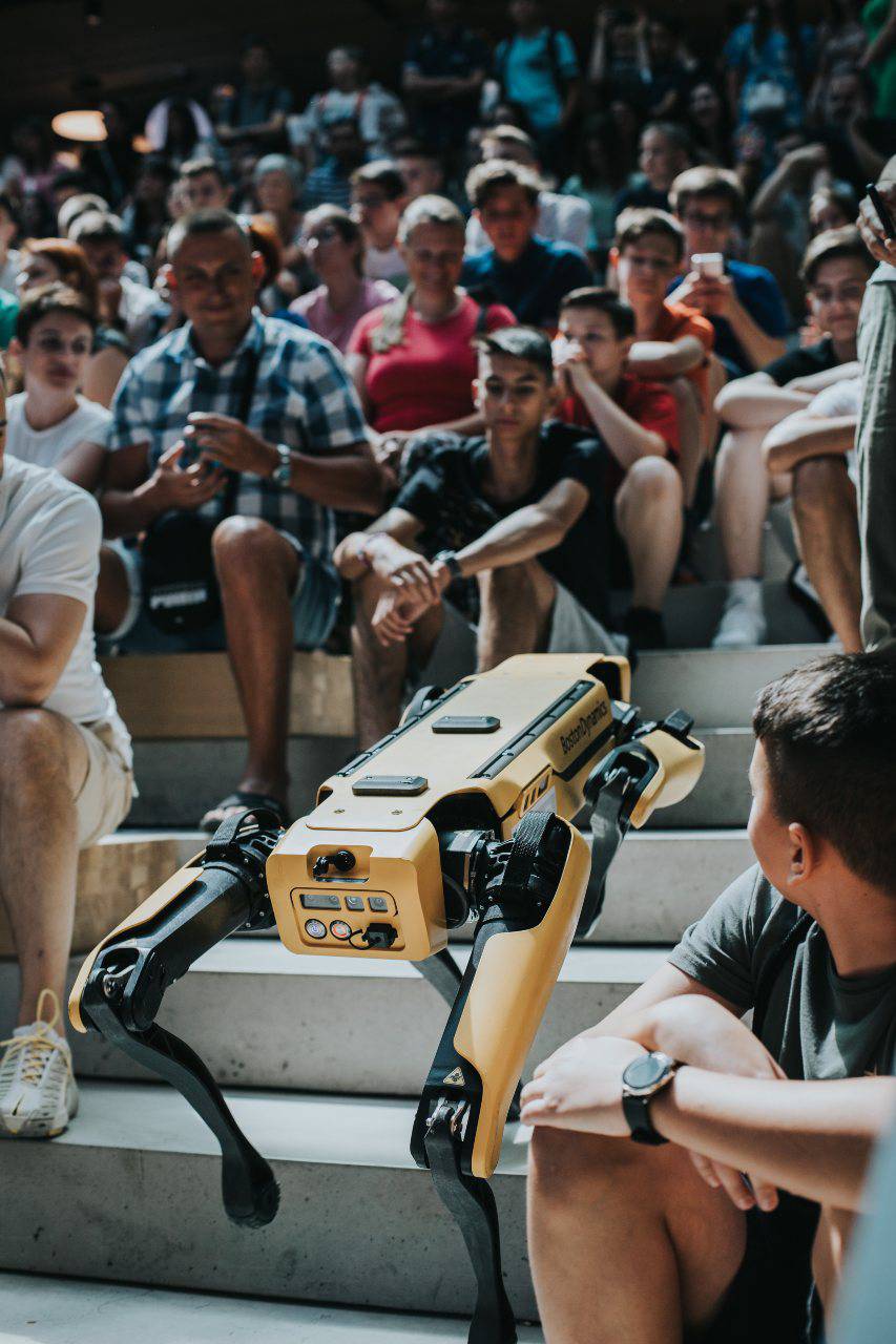 'Dan inovacija': Klinci iz cijele Hrvatske zabavljali se uz AI, robotiku, virtualnu stvarnost