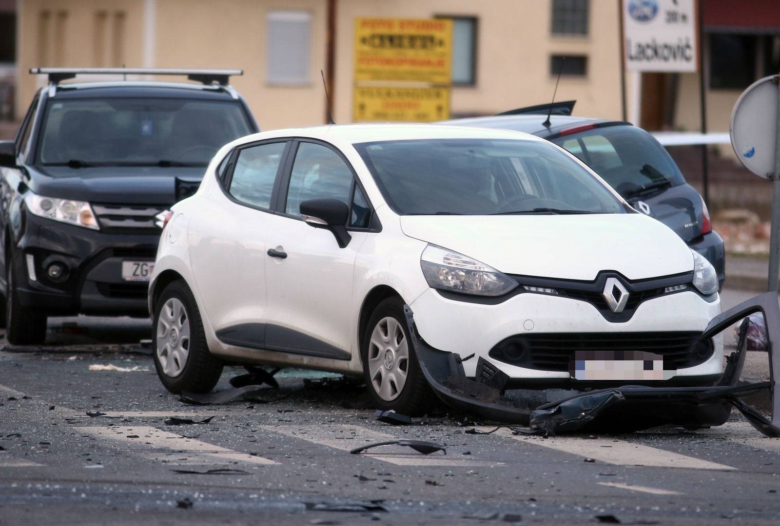 Sudarila su se četiri vozila u Velikoj Mlaki: Čovjek poginuo