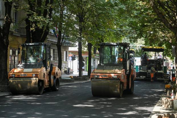 Zagreb: Obnova kolnika u Prilazu Gjure Deželića