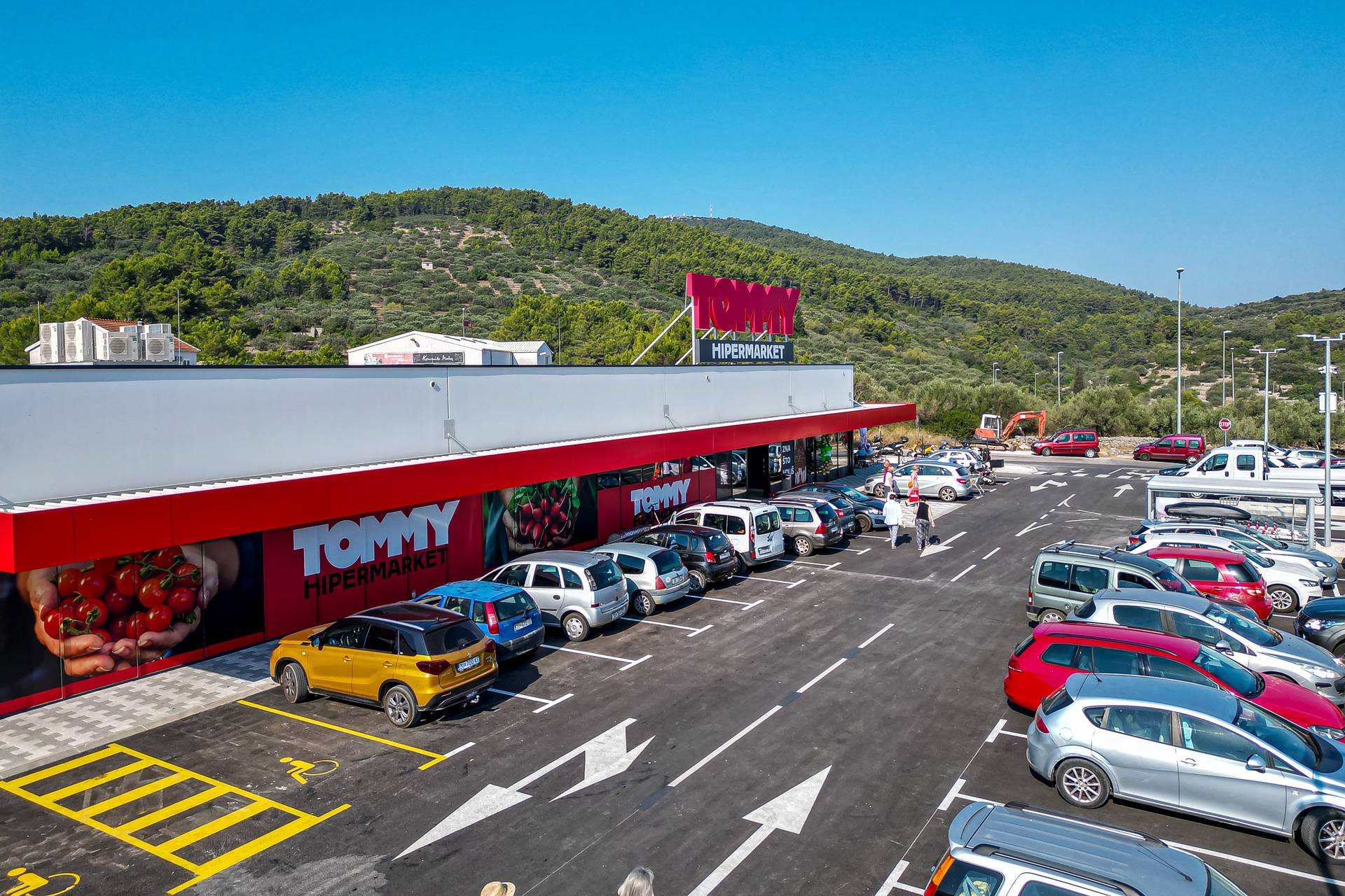 Tommy otvorio novo prodajno mjesto - supermarket u Zemuniku