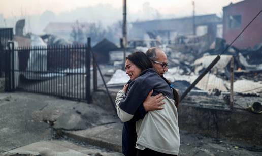 FOTO Galerija u&zcaron;asa iz &Ccaron;ilea: Po&zcaron;ari ubili 16 ljudi, 20.000 evakuiranih iz domova...