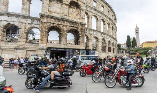 Motori zavladali Pulom: Ovako je izgledao Croatia Bike Week