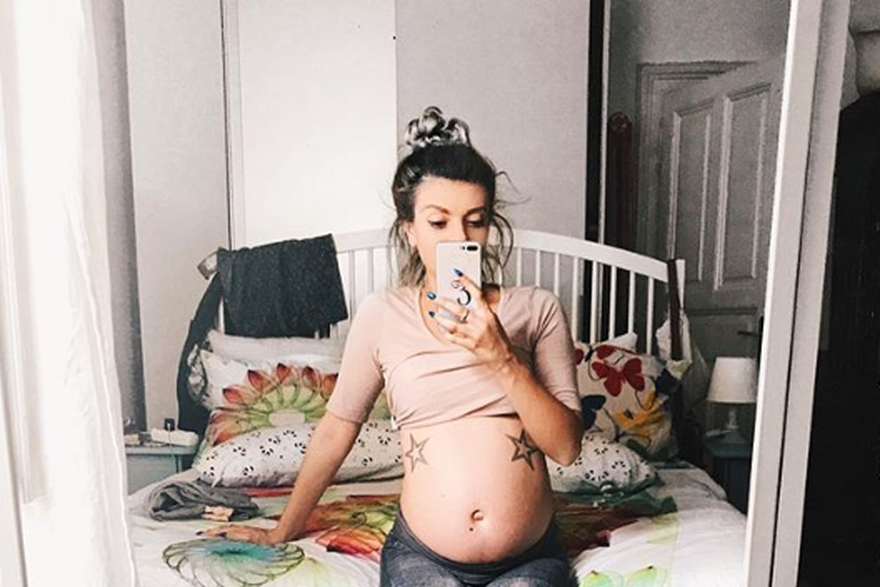 Trudničke muke Elle Dvornik: ‘Ovoliki trbuh sam imala na porodu. Nemam što obući jer se nisam pripremila biti ovolika!’