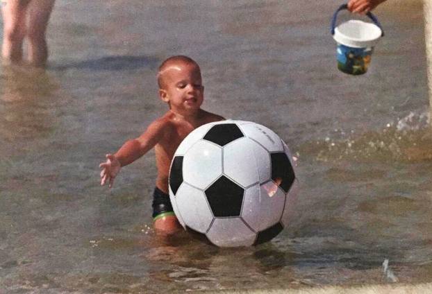 Ekskluzivne fotke Danija Olma: Od djetinjstva i dana u Dinamu do finala Europskog prvenstva