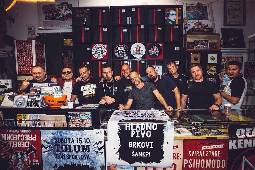 200 fanova Piva, Brkova i Šanka na kvartovskom tulumu