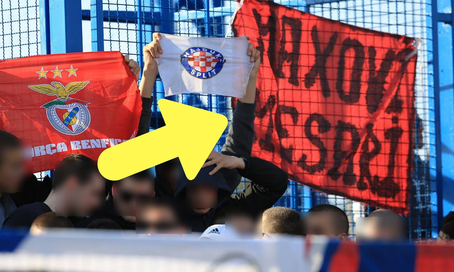 Torcida opet izvjesila sramotni transparent 'Maksovi mesari'!