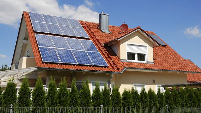 Solar,Panels,On,A,House,Roof