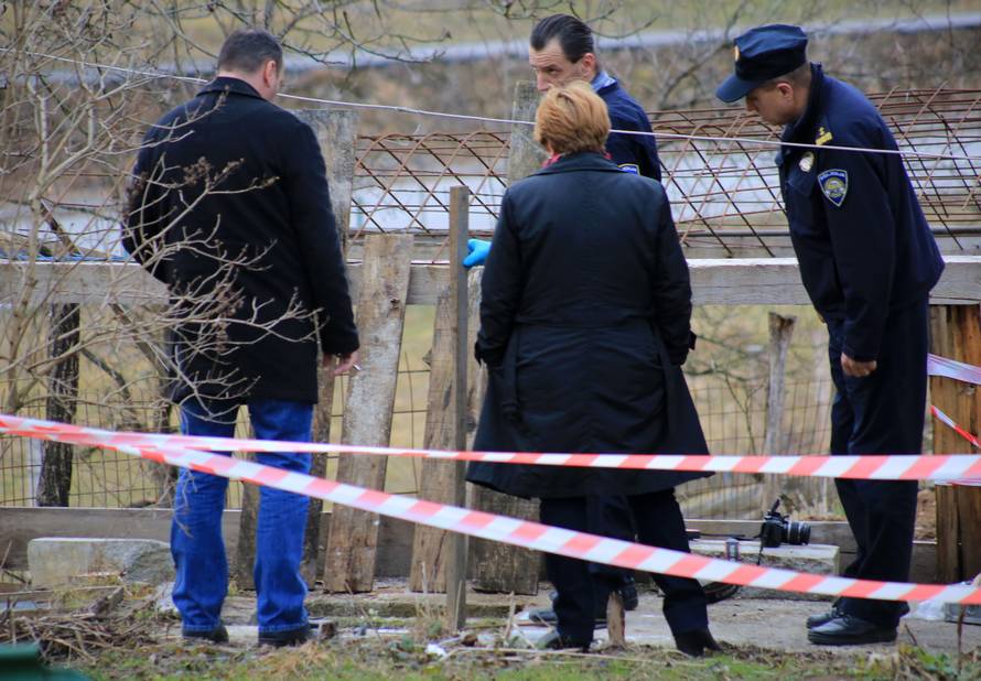 Dijete upalo u šaht i  utopilo se: Za tragediju krive svećenika...