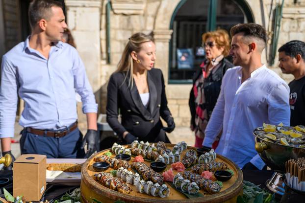 Dubrovnik: Tradicionalna Dubrovačka trpeza na Stradunu