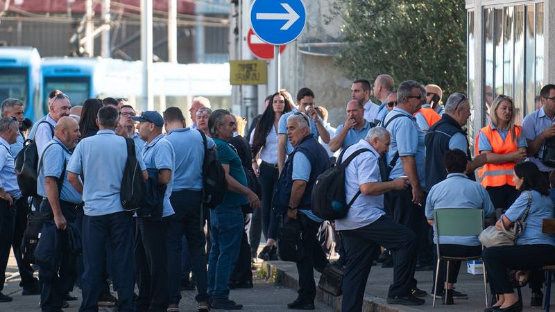 Tramvaji i dalje stoje, ZET odlučuje o prekidu štrajka nakon sudske zabrane