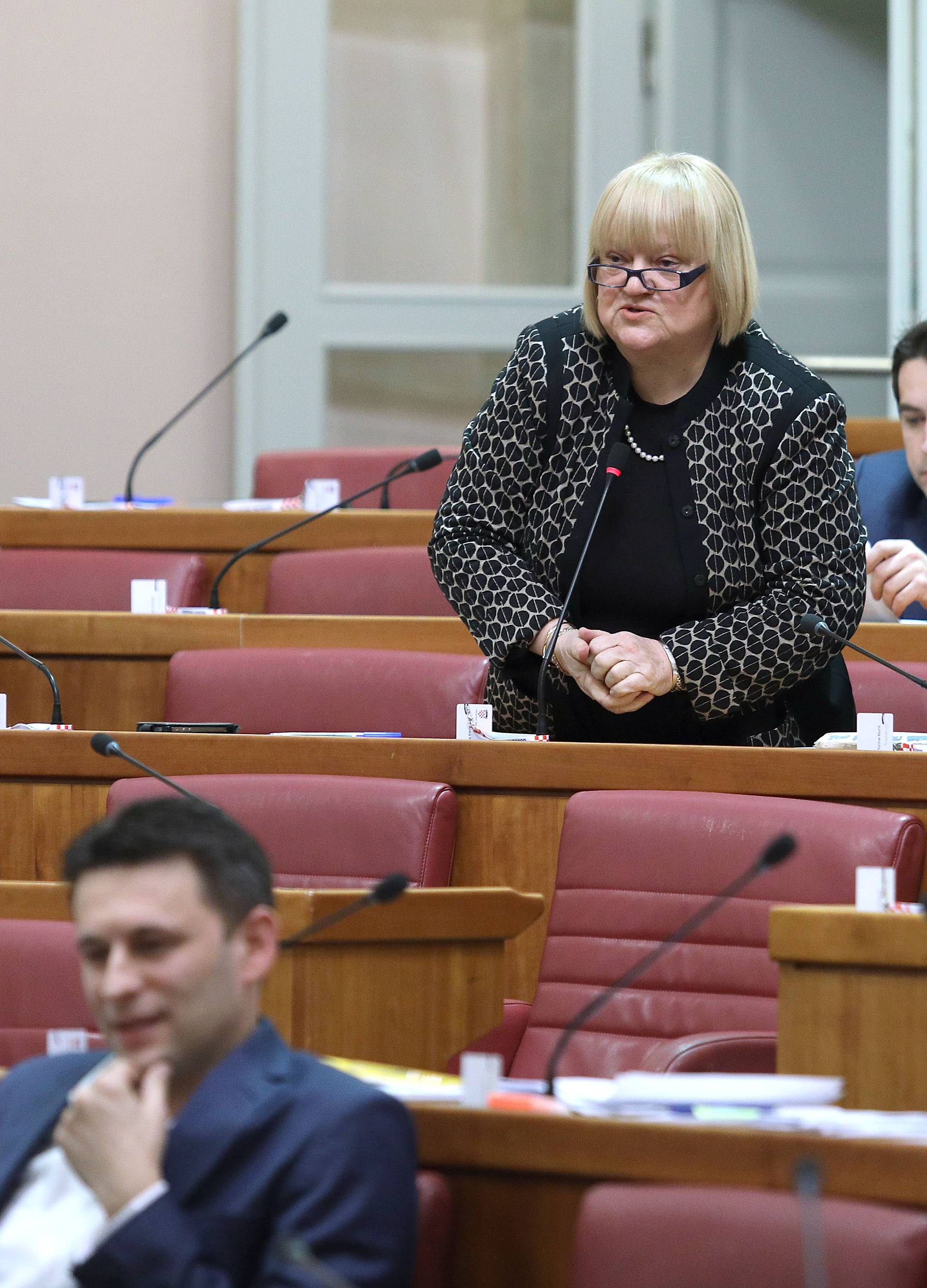 "Rekao mi je: Od tebe neće biti ništa, dođi k meni i rodi djecu"