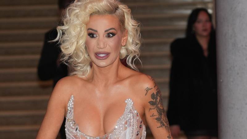 FOTO Poznata srpska voditeljica na izbor za Miss stigla u 'goloj' haljini, malo ostavila mašti...