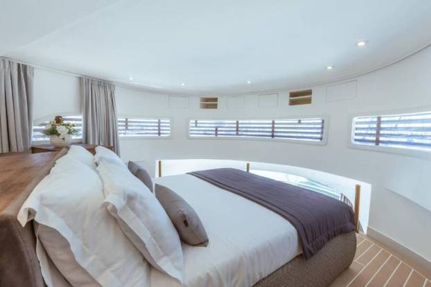 FOTO Jeste li vidjeli plutajuću vilu u Splitu? Pogledajte kakav vas luksuz očekuje unutra