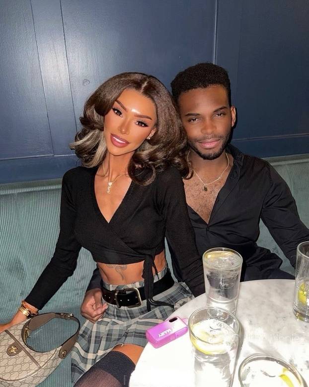 FOTO Govore joj da je crnkinja: Irkinja je opsjednuta solarijem, a ima i jako uzak struk...