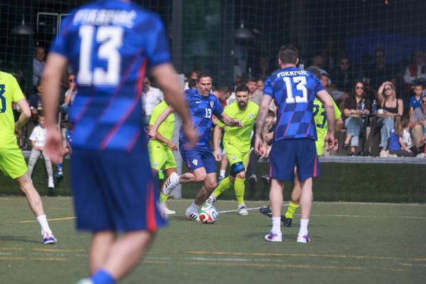 Zagreb: Revijalna utakmica legendi Dinama i hrvatske nogometne reprezentacije u čast Nikole Pokrivača