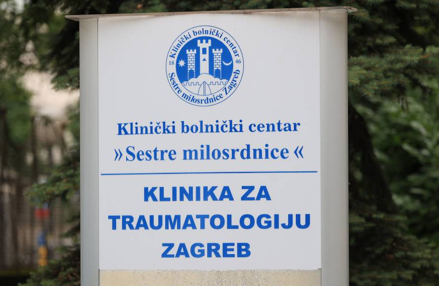 Izjavu za medije o zdravstvenom stanju muškarca koji se zapalio na Markovom trgu dali su predstavnici Klinike za traumatologiju