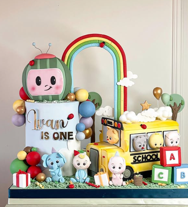 FOTO Maja Šuput proslavila je 46. rođendan - pogledajte tortu koja je bila hit večeri