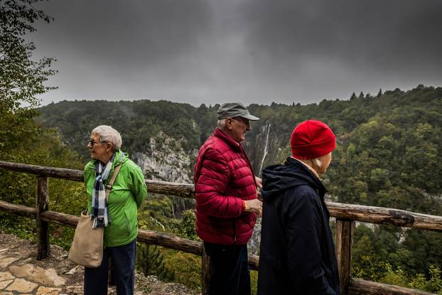 Kišno jesenski ugođaj na Plitvičkim Jezerima