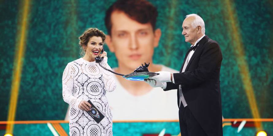 Kao u vrtiću: Nikita i Anezi su  se posvađale oko sušenja kose