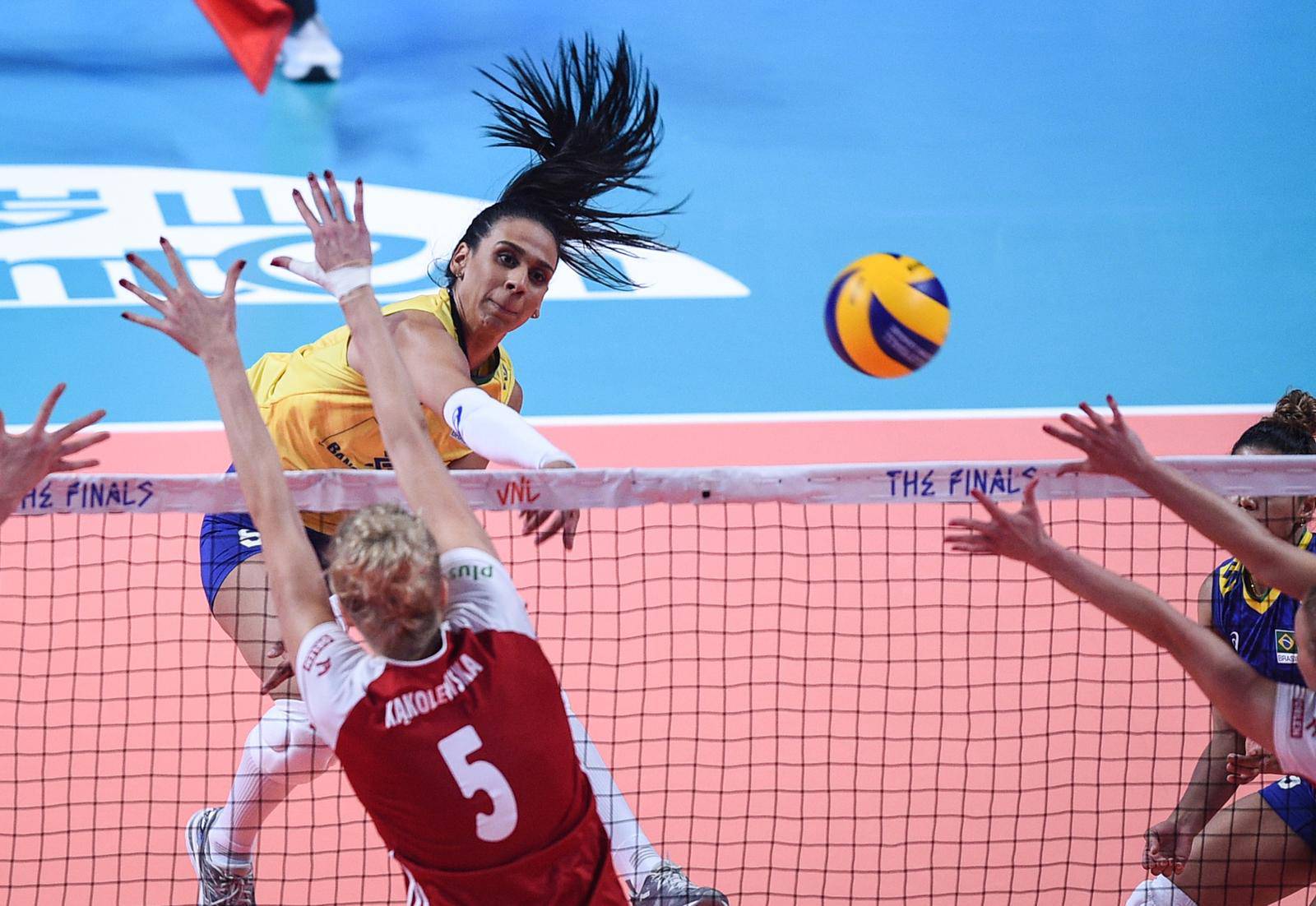 FIVB Odbojkaška liga nacija, Brazil - Poljska