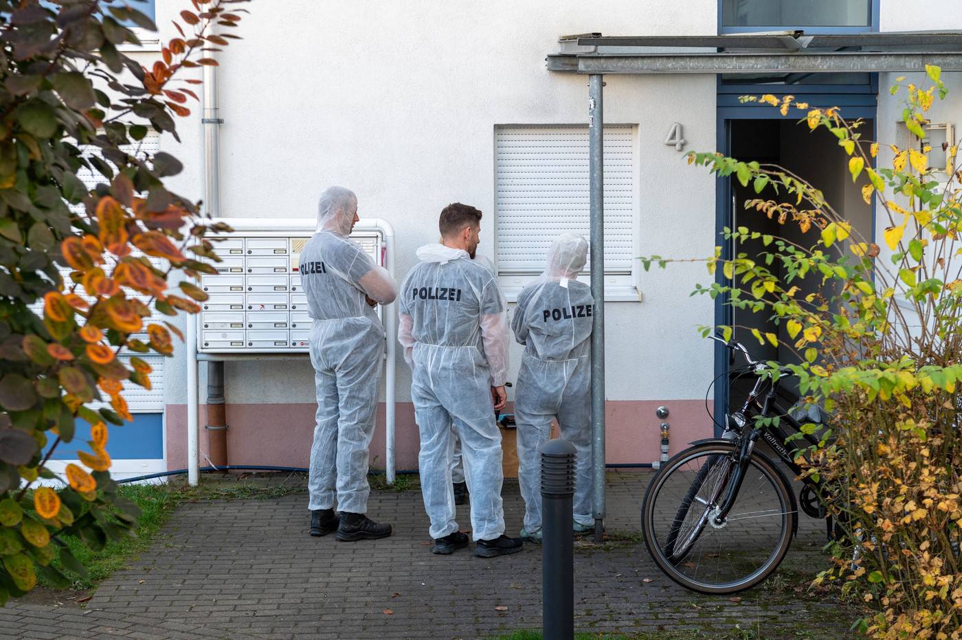 Leipzig - 13-Jährige tötet ihre eigene Schwester (7)! Kripo ermittelt nach familären Tötungsdelikt 25.10.2024 gegen 19.1