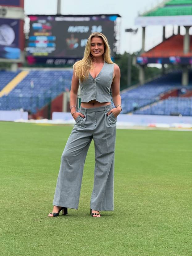 FOTO Zbog vatrene Australke mnogi prate kriket, a u Indiji je doživjela šok: 'Bilo je strašno'