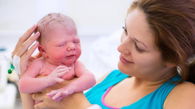 10 žena otvoreno o prirodnom porodu bez lijekova: Snažno je!