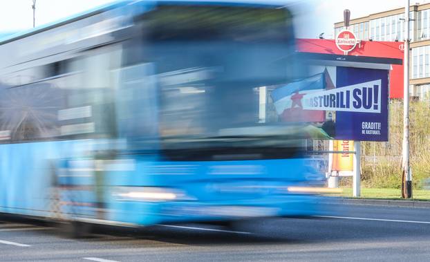 Zagreb: Predizborni plakat na Avenija Većeslava Holjevca