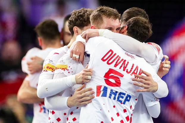 Zagreb: Slavlje rukometaša Hrvatske nakon pobjede nad Mađarskom i prolaska u polufinale Svjetskog prvenstva