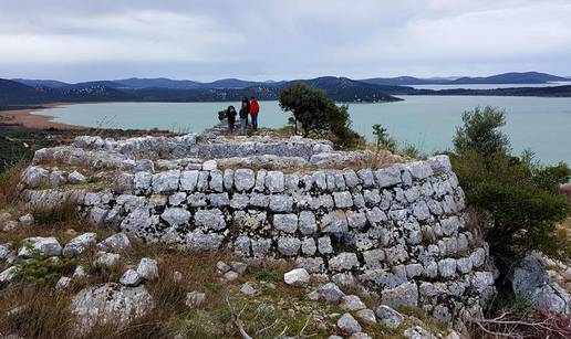 Otkriće: Na Vranskom jezeru našli  oružje hrvatskih ratnika