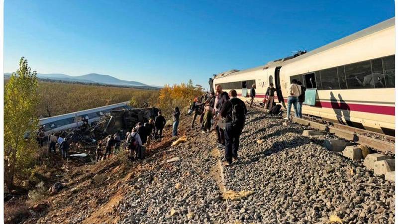 Nije bilo signala da vlak stoji? 'Strojovođa je dobio naredbu da krene iako smo imali velik kvar'