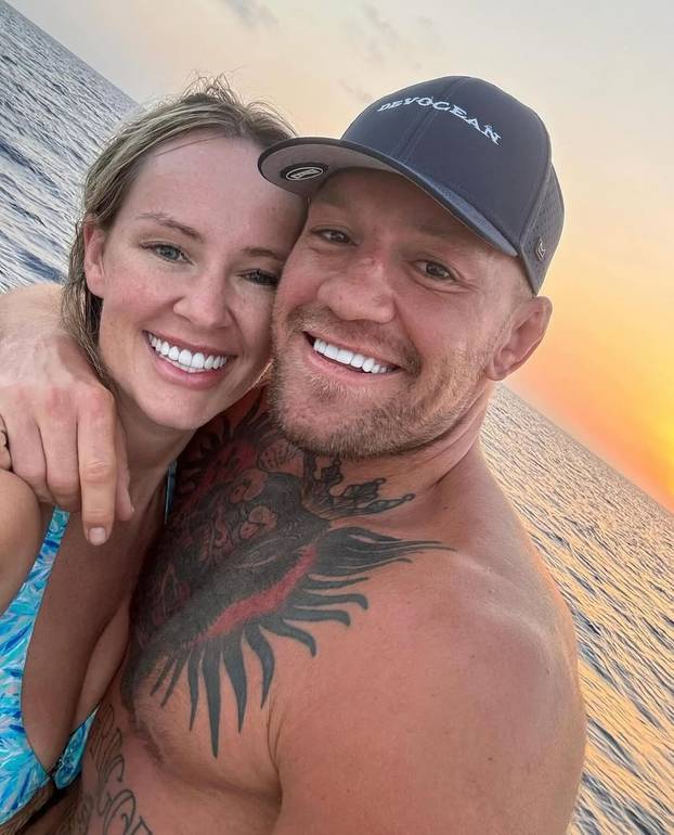 FOTO Dok je bio nitko, ona ga je uzdržavala. Sad silovatelj Conor McGregor vara ženu gdje stigne
