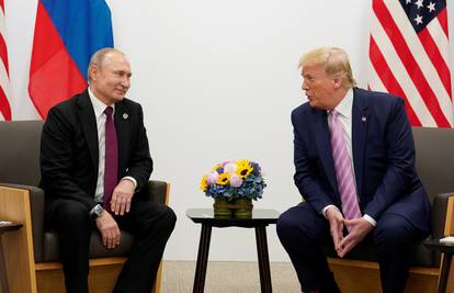 Trump ironično Putinu: 'Ne miješaj se u američke izbore!'